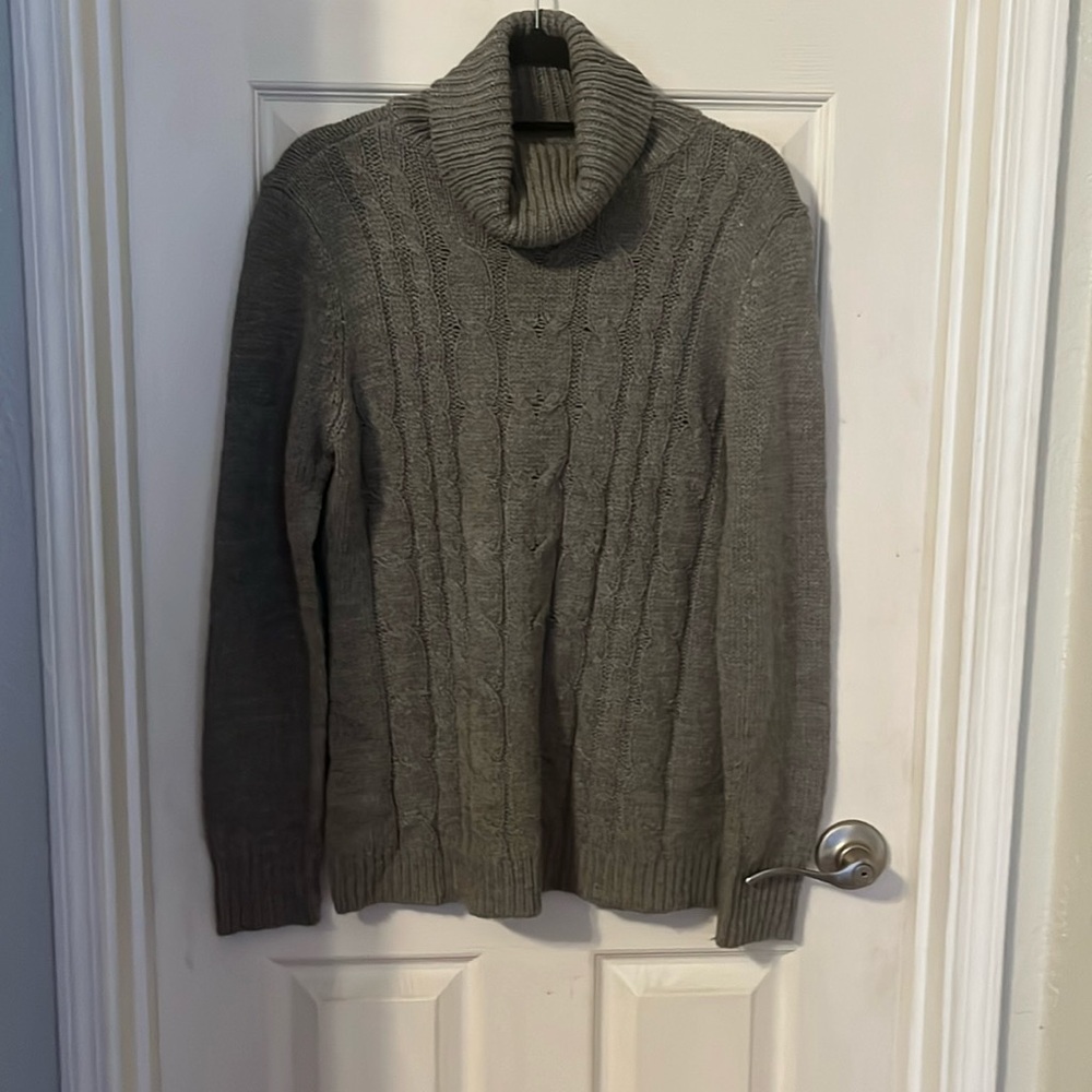 New York and Company, gray turtleneck sweater, cable knit. Size large.